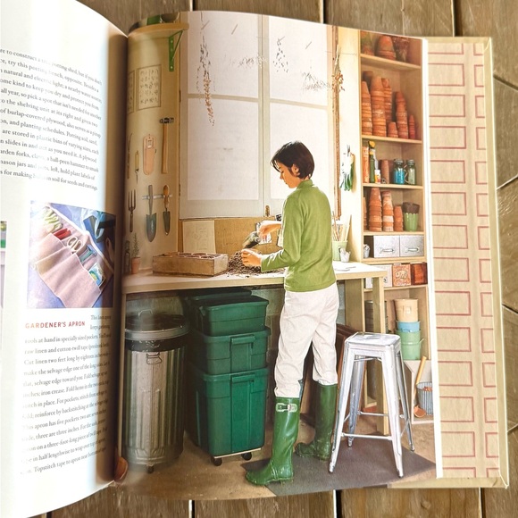 Vintage Hardcover Martha Stewart “Good Things for Organizing”, 2001 - Picture 11 of 15